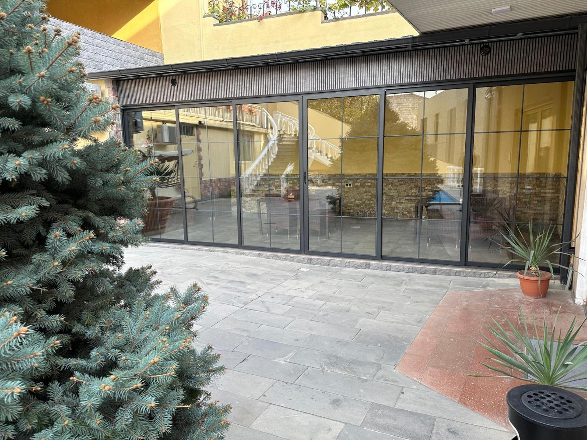 Capital Hotel Yerevan Exterior photo