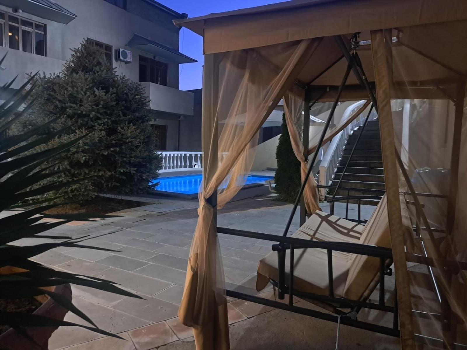 Capital Hotel Yerevan Exterior photo