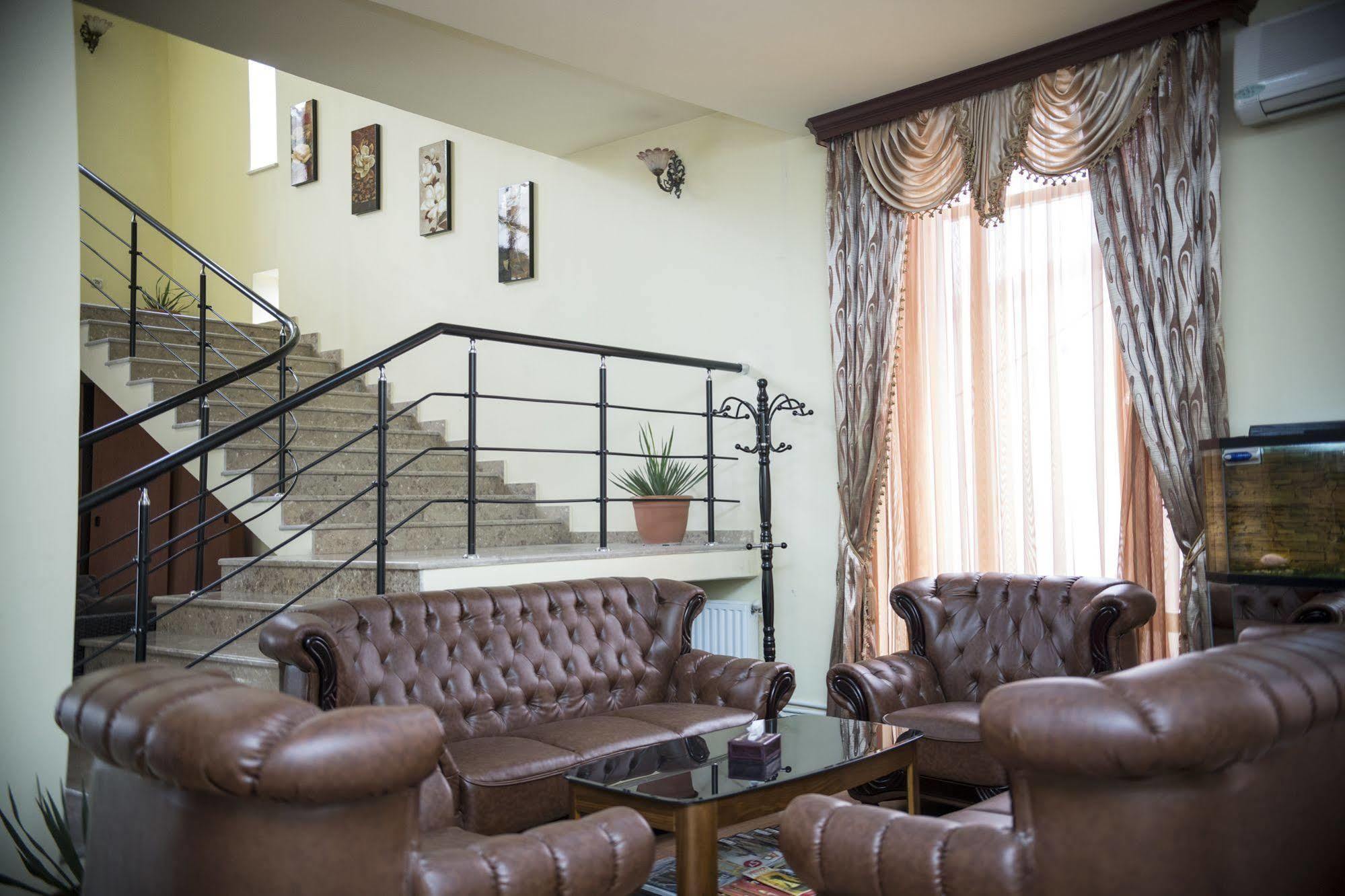 Capital Hotel Yerevan Exterior photo