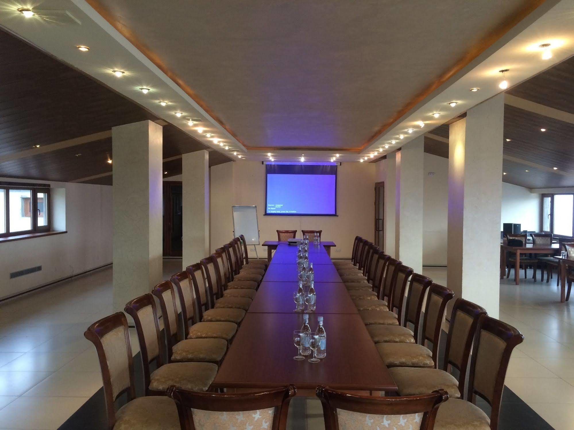 Capital Hotel Yerevan Exterior photo