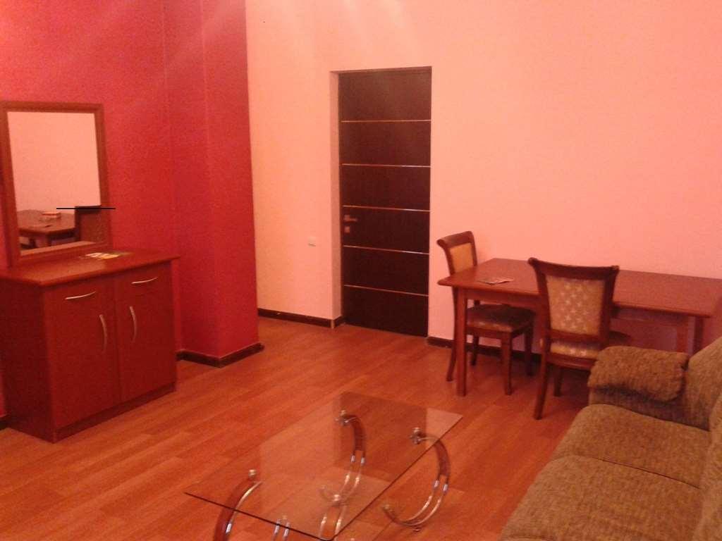 Capital Hotel Yerevan Room photo